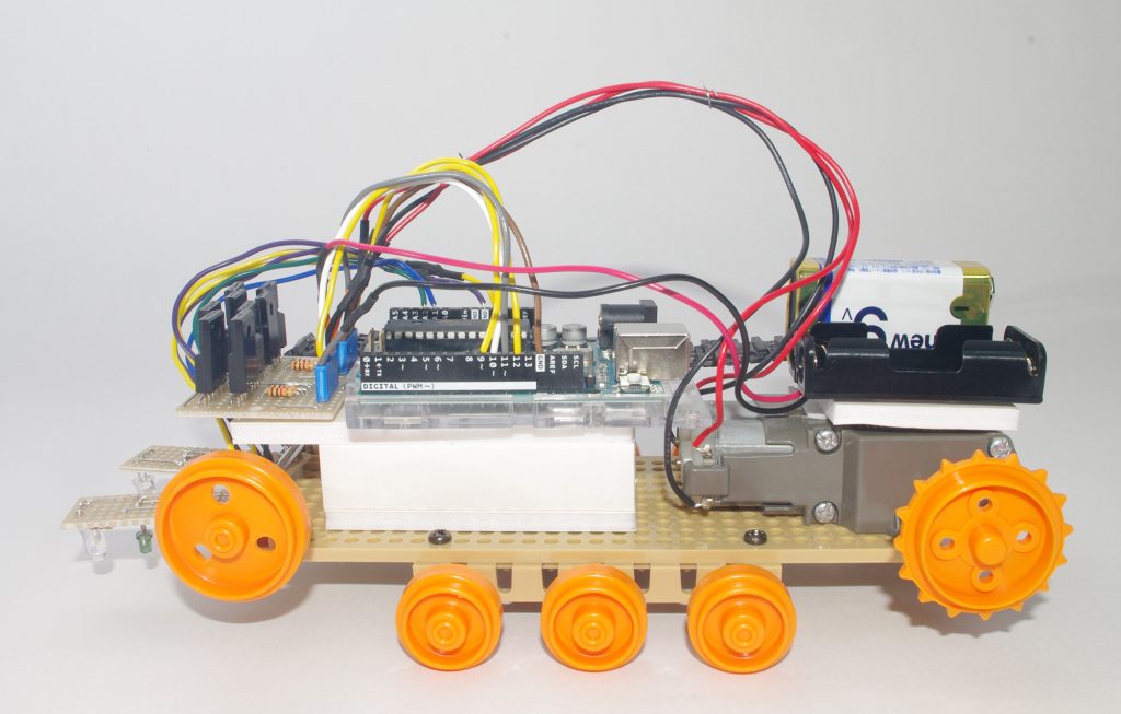 Arduinoで作る軽快ライントレースカー！【第3回】車体を組み立て仕上げる Device Plus デバプラ